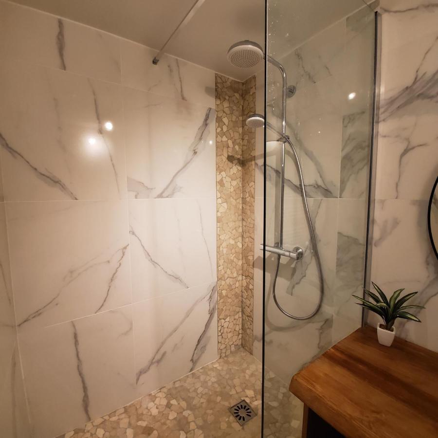 Appartement Joli T4 rénové climatisé entre St Charles/le Vieux-port à Marseille Extérieur photo