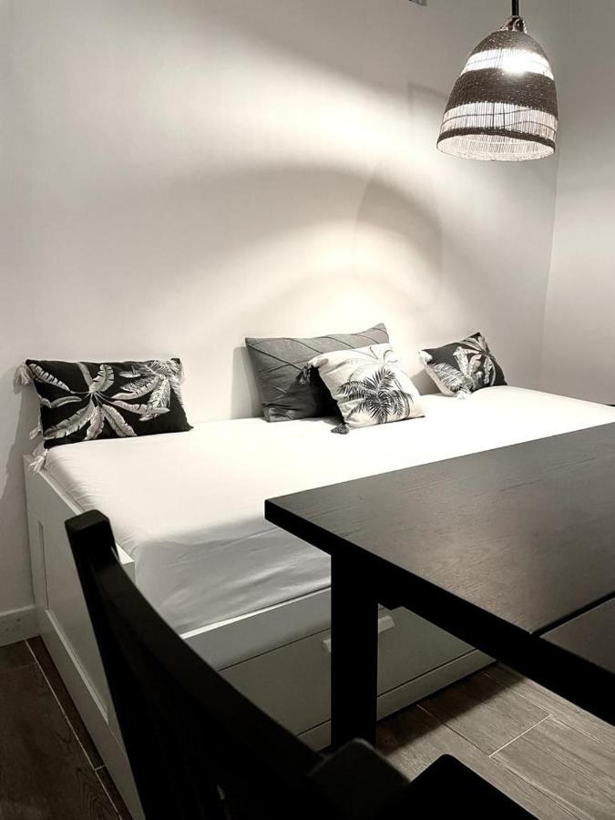 Appartement Joli T4 rénové climatisé entre St Charles/le Vieux-port à Marseille Extérieur photo
